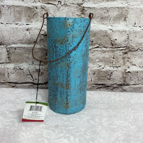 Holiday Tin Tote Snowman Winter Theme for gifted bottles or home decor - Picture 5 of 7